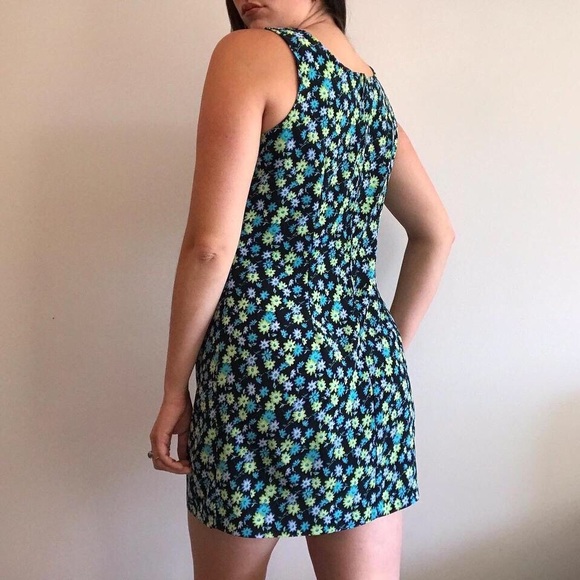 Vintage Square Neck Daisy Mini Dress - Picture 4 of 4